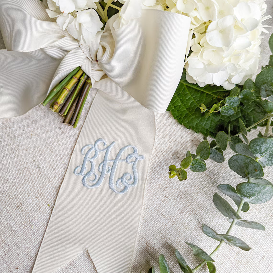 Personalized Bow Ribbon with Name Embroidery ๐