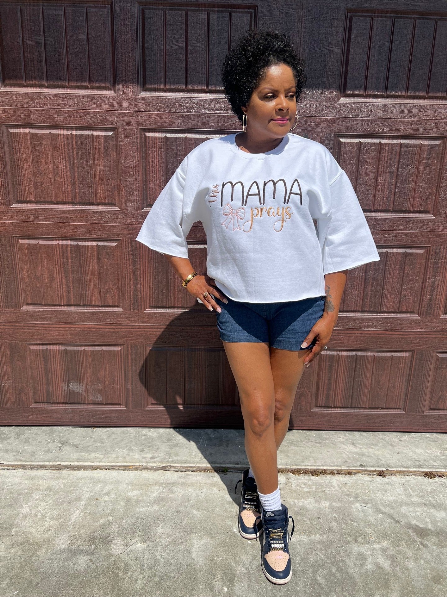 this MAMA prays OVERSIZED Embroidered Sweatshirt