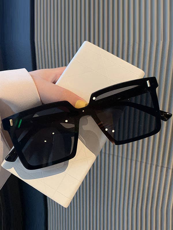 Geometric Sunglasses with Sun Protection