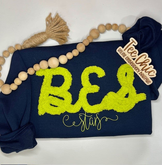 Custom Yarn Embroidery Sweatshirt ❄️