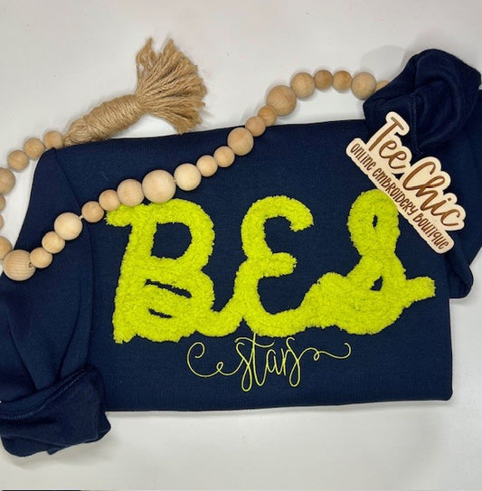 Custom Yarn Embroidery Sweatshirt ❄️