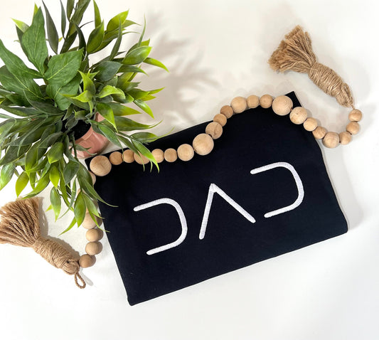 🧵DAD Embroidered T-Shirt