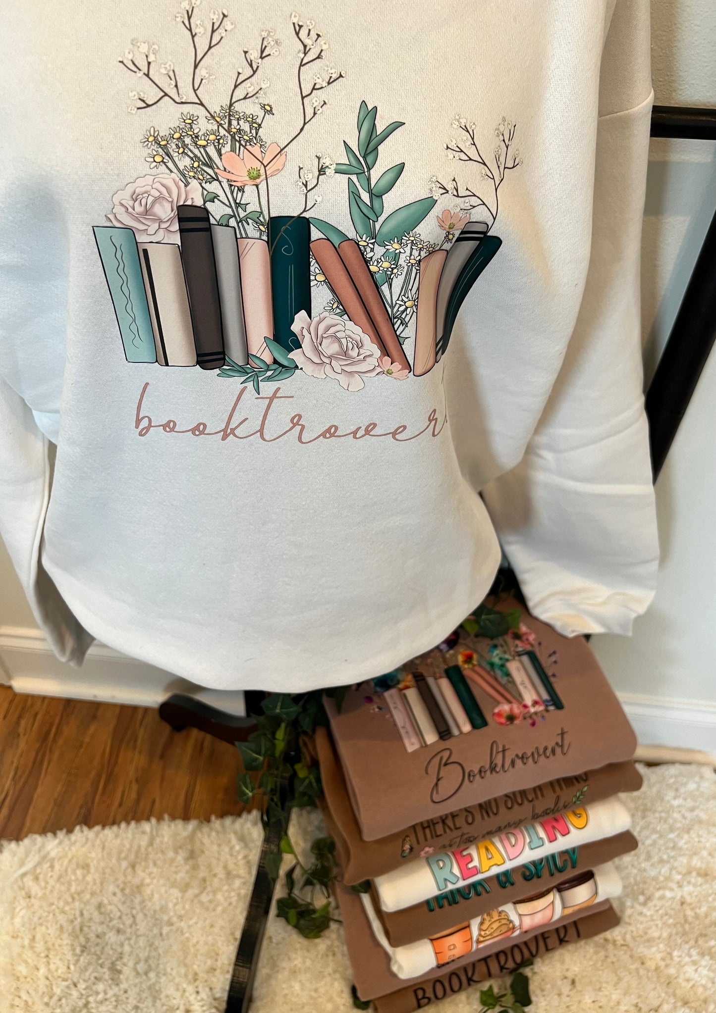 Booktrovert Oversized Sweatshirt